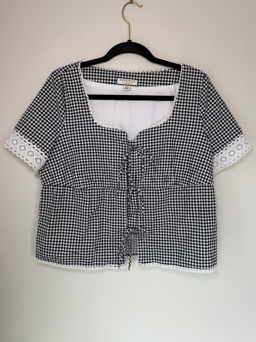 Bagatelle Like New Gingham Plaid Lace Trim Tied Blouse Cottage Peasant Milkmaid
